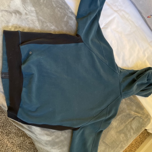 Lululemon Men’s Medium Full Zip Hoodie - Picture 3 of 3